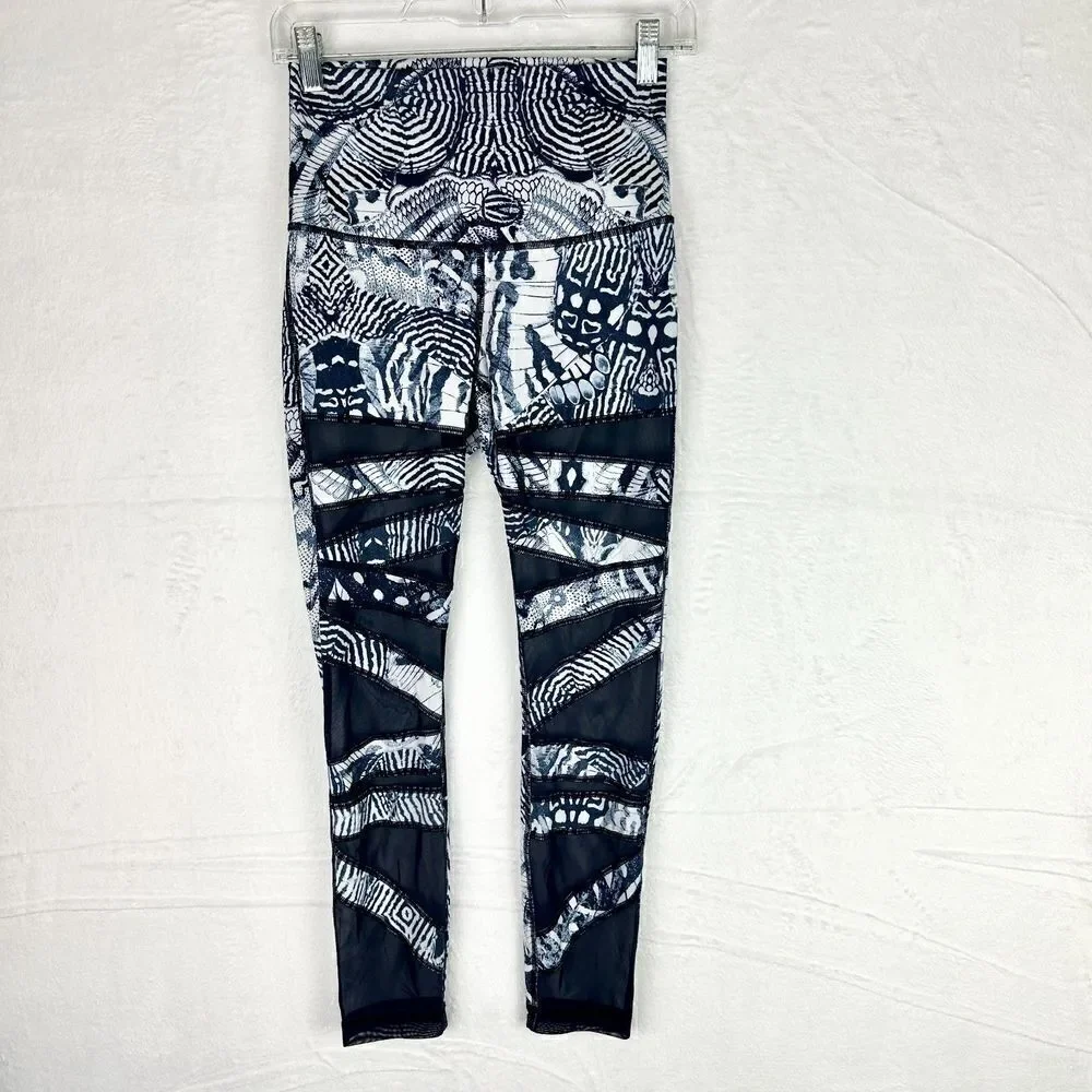 Lululemon Wanderlust Highest Times Leggings Butterfly Navy Print Size 6